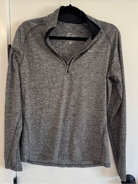Nike Women’s Heather Gray Quarter-Zip Dri-FIT Pullover